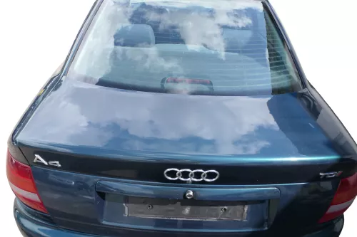 Audi A4 B5 Heckklappe hinten Klappe Kofferraumklappe Limousine grün LZ6U bis1999