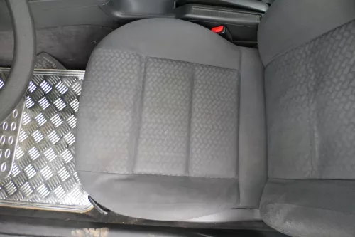 Audi A4 B5 Sitz Fahrersitz vorne links höhenverstellbar (182208)