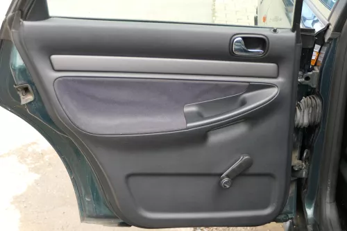 1x Audi A4 B5 Türverkleidung Verkleidung Tür hinten links  Griff Öffner