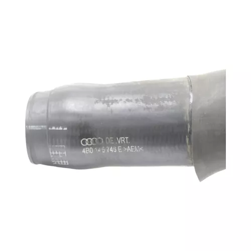 Audi A6 4B Ladeluftschlauch Schlauch Rohr Leitung 2,5 TDI AKE BCZ BAU 4B0145746E (182224)