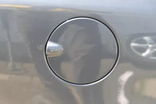 Skoda Fabia 5J Combi Kombi Tankdeckel Deckel Tank Tankverschluß grau LF8J