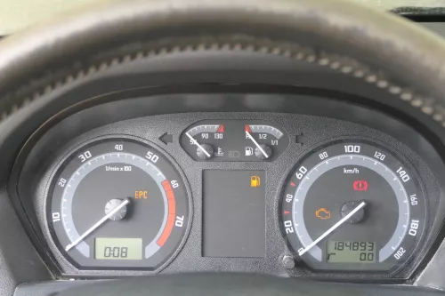 Skoda Fabia 6Y Tacho Tachometer Kombiinstrument 6Y0920881M 174.000KM 1,2 47kw 40