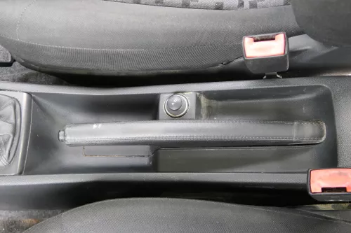 Skoda Fabia 6Y Handbremse Feststellbremse schwarz Leder 6Y0711461D 34E