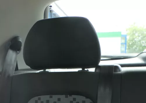 1x Skoda Fabia 6Y Kopfstütze hinten rechts oder links - dunkel anthrazit onyx