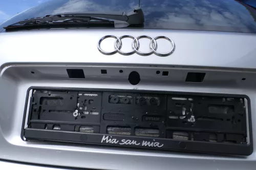 A3 8L Facelift Heckklappe Kofferraumklappe Klappe hinten silber LY7W Scheibe (182326)