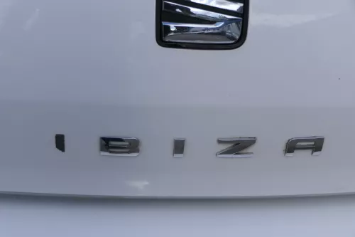 Seat Ibiza 6J Heckklappe Klappe hinten 2/3-Türer weiß LB9A mit Scheibe (182447)