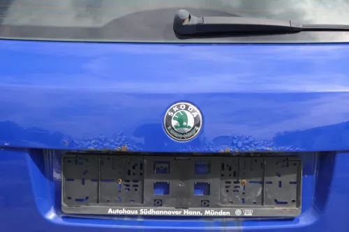 Skoda Fabia 5J Limousine Schrägheck Heckklappe hinten mit Scheibe blau LF5K (182554)