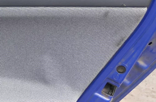 1x Skoda Fabia 5J Stufenheck Türverkleidung Verkleidung Tür hinten rechts Griff (182561)