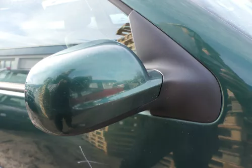 VW Golf 4 Bora manueller Spiegel vorne rechts Außenspiegel grün LC6M