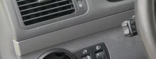 VW Touran Armaturenbrett Verkleidung Klappe Abdeckung Dekor silber netzoptik