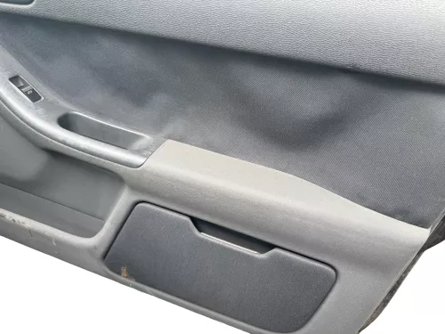 1x Audi A3 8L Türverkleidung Verkleidung Tür vorne rechts 2/3-Türer onyx/schiefe (182766)