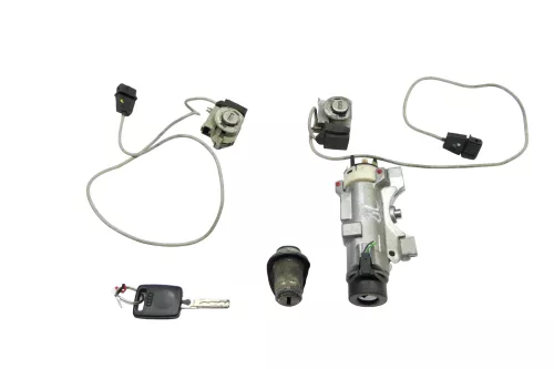 Audi A3 8L Schloßsystem Türschloß mit 1x Schlüssel Schloß Zündschloß Heckschloß