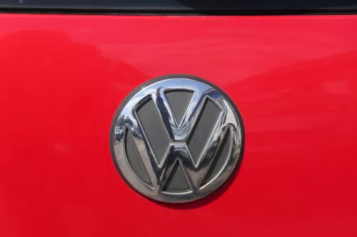 Polo 6N2 Heckklappe Klappe hinten Kofferraumklappe rot LP3G Scheibe ohneAnbautei (182791)