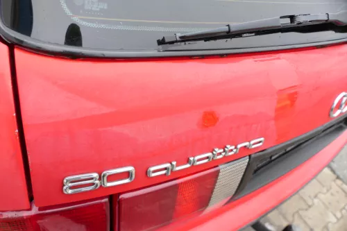 Audi 80 8C Kombi Avant hinten Heckklappe mit Scheibe Deckel rot LY3H ohneAnbaute (182822)