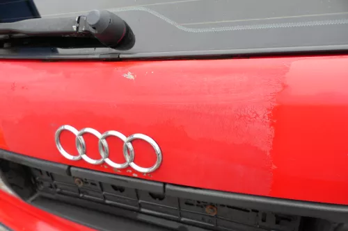 Audi 80 8C Kombi Avant hinten Heckklappe mit Scheibe Deckel rot LY3H ohneAnbaute (182822)