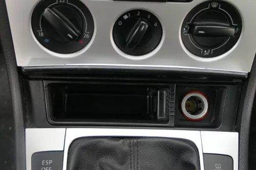 Passat 3C Mittelkonsole Verkleidung Klappe Abdeckung Dekor silber matt chrom Asc (183132)