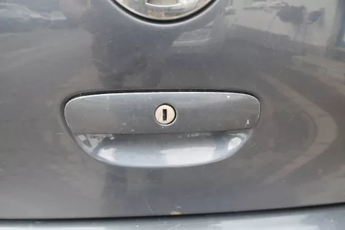 VW Polo 9N Fun Heckklappe Kofferraumklappe Klappe hinten Scheibe grau LC7V (183199)