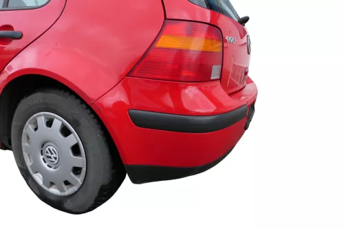 VW Golf 4 Limousine Stoßstange hinten Heckstoßstange Stoßfänger rot LP3G (183219)