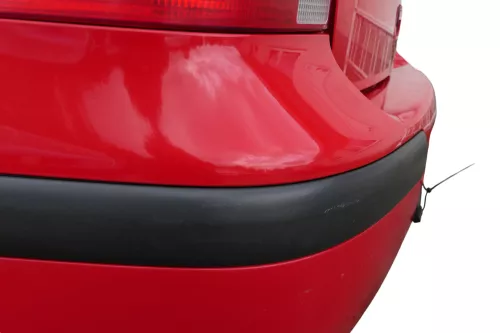 VW Golf 4 Limousine Stoßstange hinten Heckstoßstange Stoßfänger rot LP3G (183219)