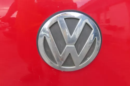 Polo 6N2 Heckklappe Klappe hinten Kofferraumklappe rot LP3G Scheibe ohneAnbautei (183311)