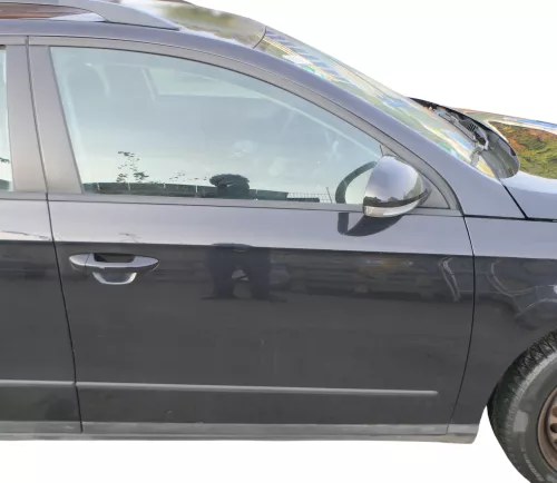 Passat 3C Kombi o. Limo Tür vorne rechts Beifahrer schwarz LC9X ohneAnbauteile