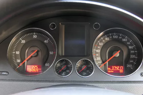VW Passat 3C Tacho Tachometer 374.000km 3C0920870Q Diesel TDI
