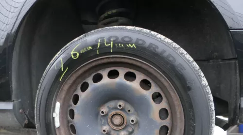 VW Passat 3C B6 Radhausschale Dämpfung Radhaus vorne rechts 3C0805978 (183375)