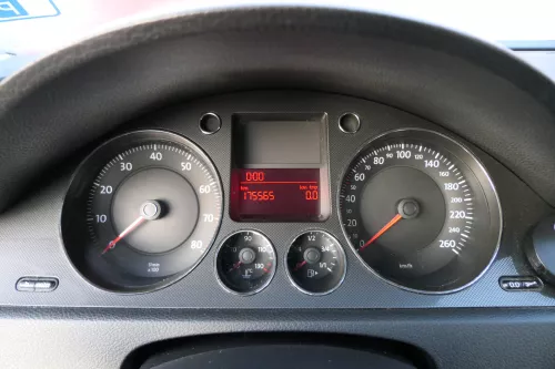 VW Passat 3C Tacho Tachometer 175.000km 3C0920852G Benziner