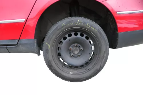 4x VW Passat 3C Golf Reifen Winterrreifen M&S 205/55 R16 94H Felgen 6-8mm (183421)