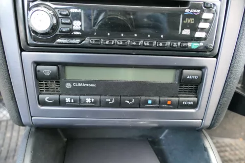 Golf 4 Bora Mittelkonsole Verkleidung um Radio 1j1858069G Dekor grau Türgriff (183485)