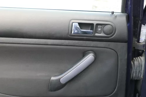 1x VW Golf 4 1J Kombi Türverkleidung Verkleidung Tür hinten links schwarz (183491)