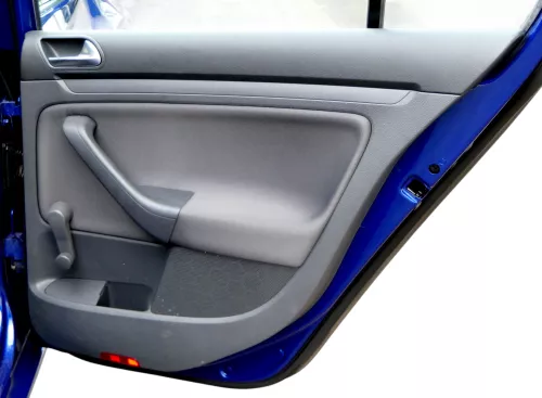 1x Golf 5 Limousine Türverkleidung Verkleidung Tür hinten rechts 4/5-Türer schwa