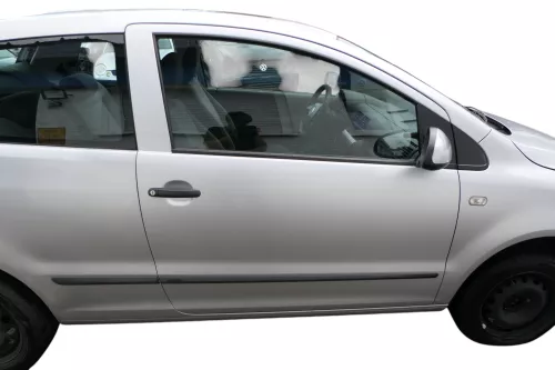 VW Fox 5Z Tür vorne rechts Beifahrertür rechts silber LA7W - ohne Anbauteile