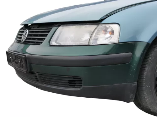 VW Passat 3B Stoßstange vorne Frontstoßstange Stoßfänger vorne grün LC6N + Grill (183616)