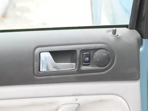 1x Passat 3B 3BG Türverkleidung Verkleidung Tür hinten links grau Griff Öffner (183627)