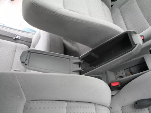 VW Passat 3B Mittelarmlehne Armlehne Lehne Mitte Original grau (183630)