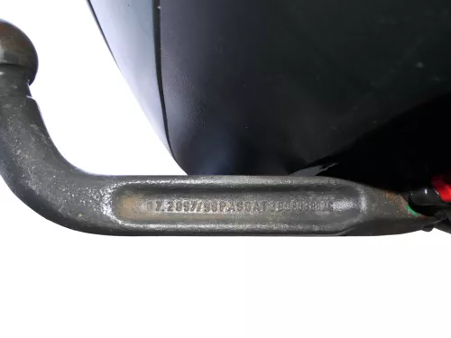 VW Passat 3B Limo Anhängerkupplung Anhängekupplung abnhembar abnehmbare original (183638)