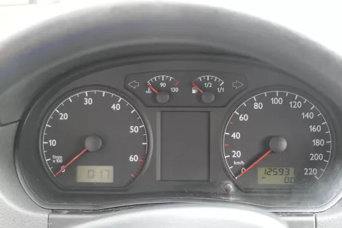 VW Polo 9N Tacho Tachometer Kombiinstrument 125.900km 6Q0920800P 1,2 47kw 40kw