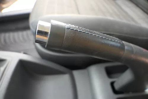 VW Polo 9N 9N3 Handbremse Feststellbremse schwarz Leder  blaue Nähte (183812)