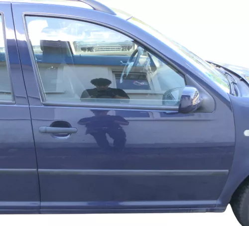 VW Golf 4 Bora Tür vorne rechts Beifahrertür 4/5-Türer+Kombi Variant blau LA5G