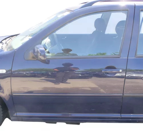 VW Golf 4 Bora Tür vorne links Fahrertür 4/5-Türer Kombi Variant blau LA5G