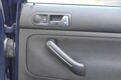 1x VW Golf 4 1J Kombi Türverkleidung Verkleidung Tür hinten rechts schwarz (183906)