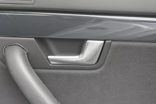 1x A4 8E B6 Türverkleidung Verkleidung Tür hinten rechts soul schwarz (184068)