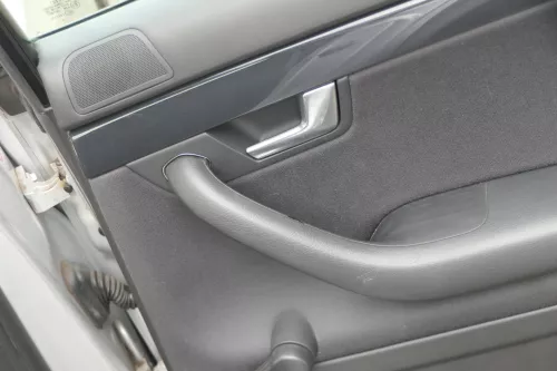 1x A4 8E B6 Türverkleidung Verkleidung Tür hinten rechts soul schwarz (184068)