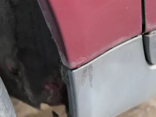 Audi A6 4B Kotflügel vorne links rot LZ3L (bis ca.Mitte 2001 passend   - DELLE (184087)