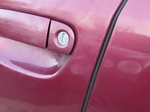 Audi A6 4B C5 Tür nur Türblatt vorne links Fahrertür rot LZ3L - ohne Anbauteile (184088)