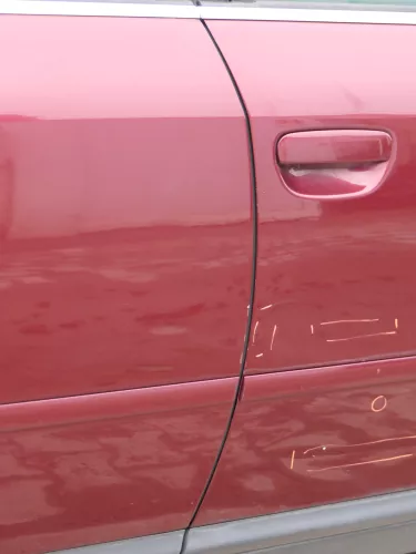 Audi A6 4B C5 Tür nur Türblatt vorne rechts Beifahrertür rot LZ3L - Dellen! (184091)