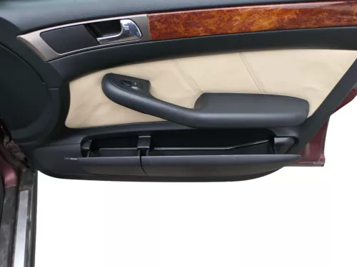 1x A6 4B Türverkleidung Verkleidung Tür vorne rechts Leder onyx / vanille Bose (184104)