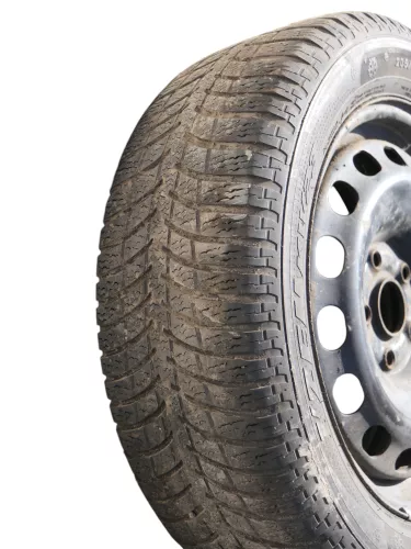 4x Audi A4 8E A6 4B Felgen 205/55 R16 91H Winterreifen Reifen 4-8mm (184143)