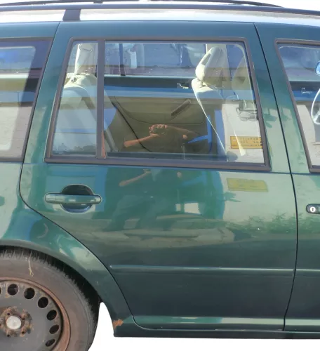 VW Golf 4 Bora Tür hinten rechts nur Kombi / Variant grün LC6M -ohne Anbautei